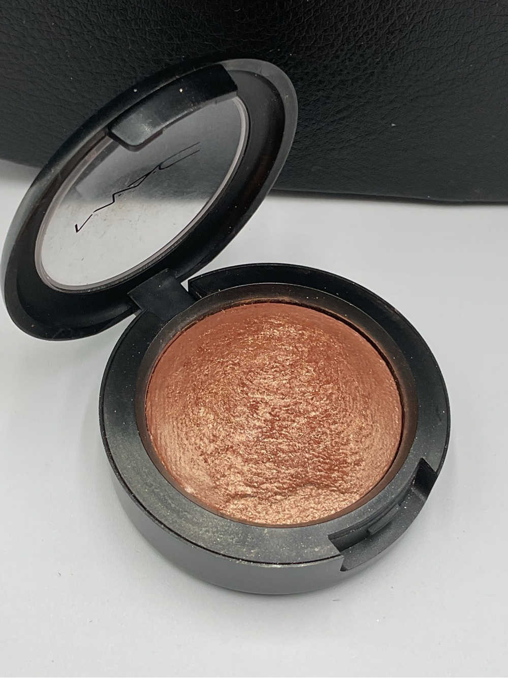 MAC Cosmetics Mineralize Eyeshadow in Noble - Swatched, LE & Discontinued